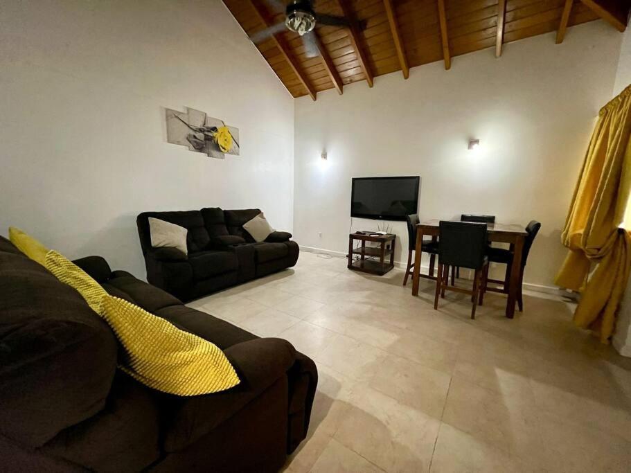 Crosbies Cabins Large Modern Space Cedar Grove Esterno foto